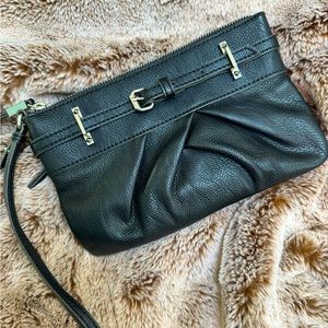 Vera Wang wristlet with card holders and zipper pocket. Black